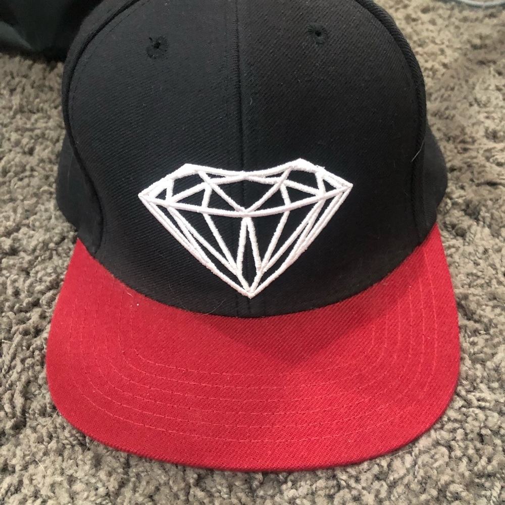 Black and red with white diamond fitted hat